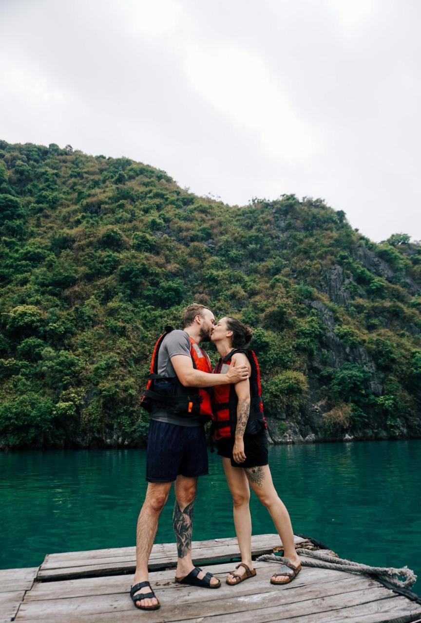 Mon Cheri Cruises Ha Long Exterior photo