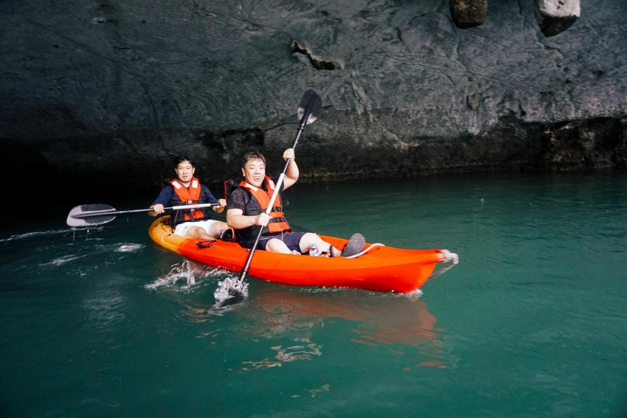Mon Cheri Cruises Ha Long Exterior photo