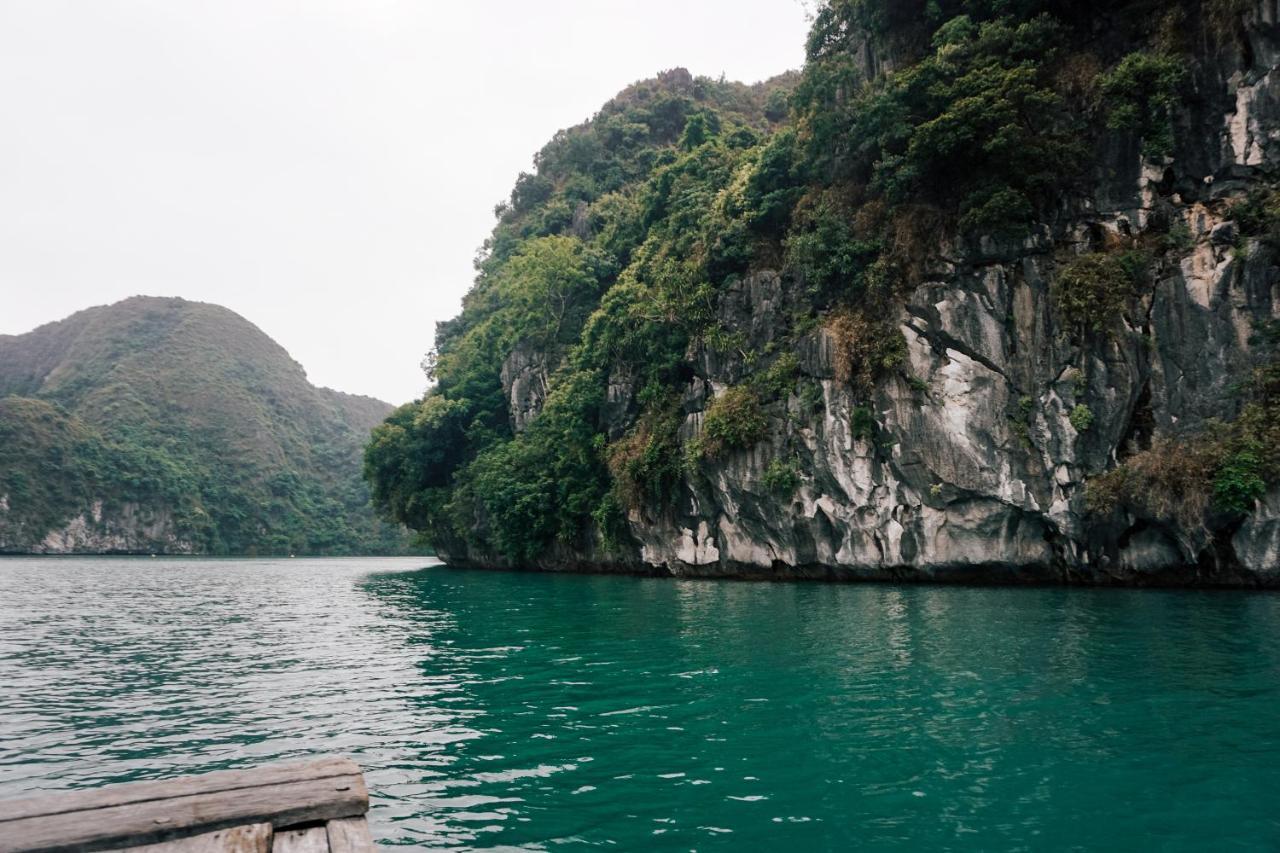 Mon Cheri Cruises Ha Long Exterior photo
